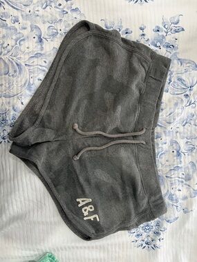Abercrombie & Fitch Gray Fleece Shorts with Logo Tag